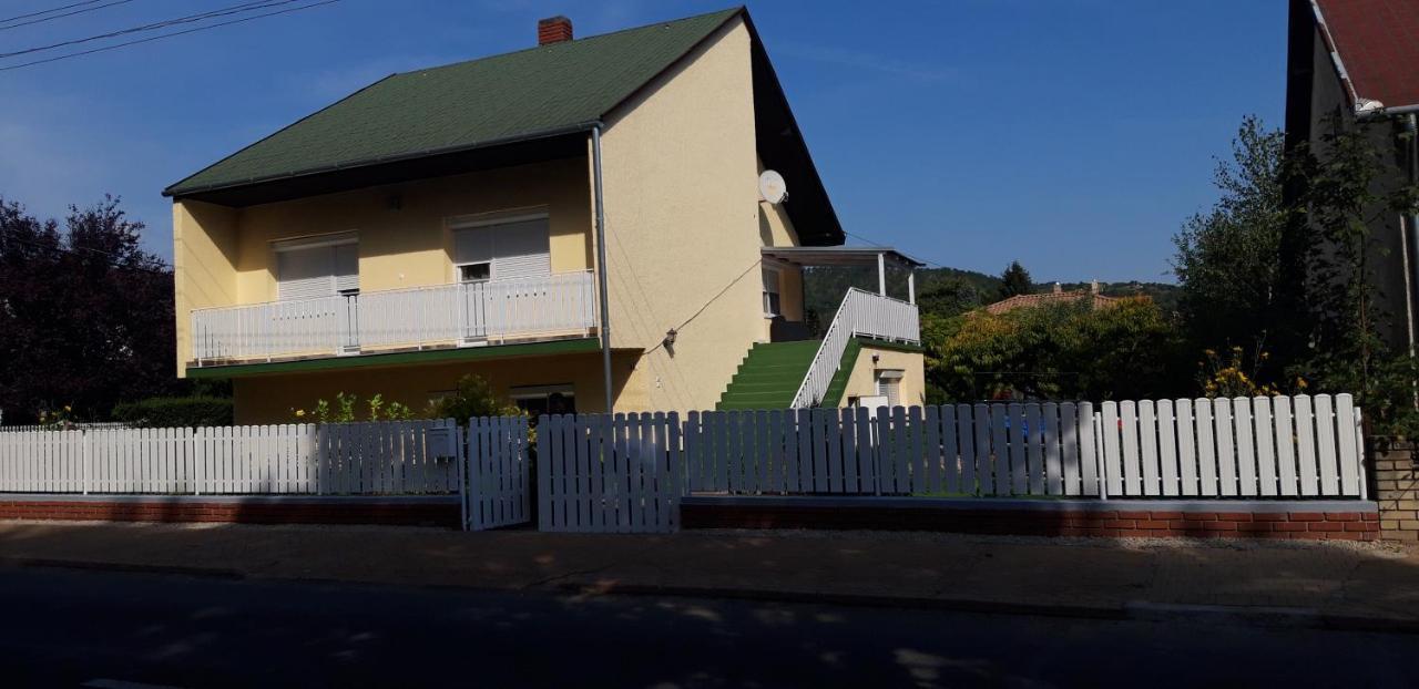 Ildi Apartman Gyenesdias Luaran gambar